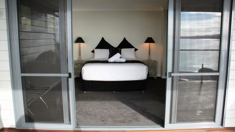 SEA EAGLE COTTAGE Amazing Views Of Bay Of Fires - Kingaroy Accommodation 8