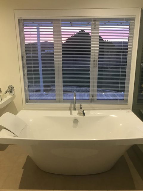 Richmond Bridge Accommodation â€œTwo The Bridgeâ€ - Kingaroy Accommodation 28