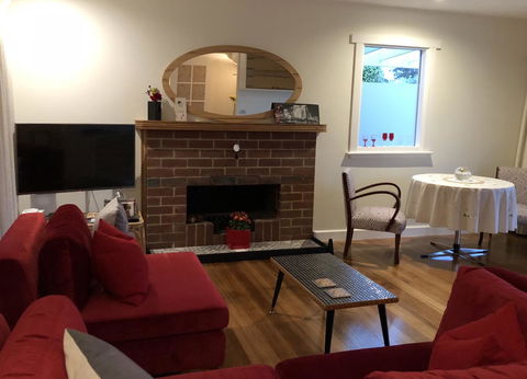 Richmond Bridge Accommodation â€œTwo The Bridgeâ€ - Kingaroy Accommodation 5