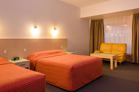 Mayfair Plaza Motel And Apartments - Kingaroy Accommodation 4