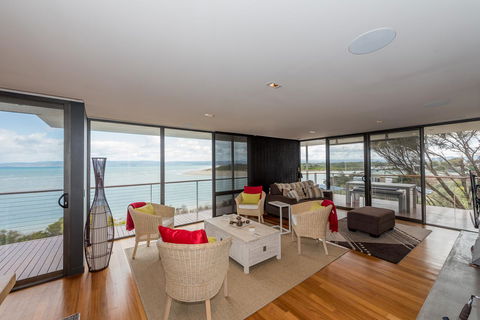 Cocktails With A View - Kingaroy Accommodation 2