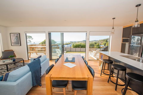 Beach House XIV - Kingaroy Accommodation 6