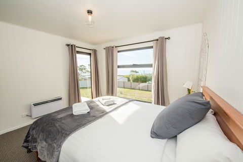 Beach House XIV - Kingaroy Accommodation 9