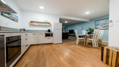 Ulverstone River Edge HolidayApartments - Kingaroy Accommodation 20