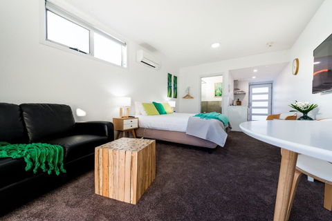 Ulverstone River Edge HolidayApartments - Kingaroy Accommodation 3
