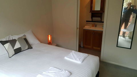City Townhouse Walking Distance To City - Kingaroy Accommodation 3