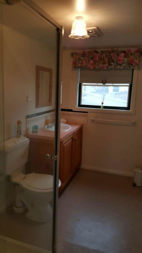 City Townhouse Walking Distance To City - Kingaroy Accommodation 4