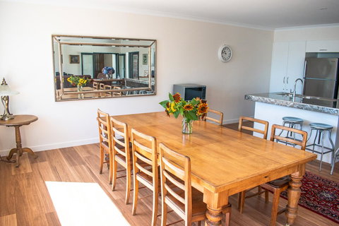 Tamar House - Kingaroy Accommodation 14