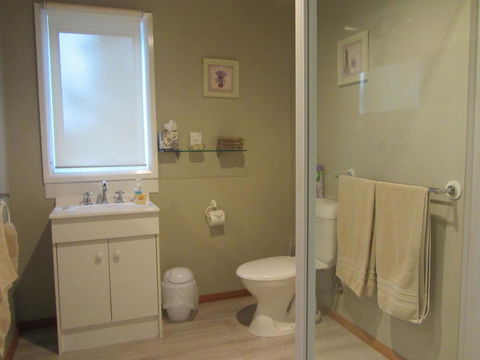 Elm Trees Accommodation @ Ross - Kingaroy Accommodation 10
