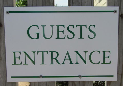 Elm Trees Accommodation @ Ross - Kingaroy Accommodation 8