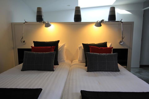 Old Bishop\'s Quarters Heritage, Modern & Unique Accommodation - Kingaroy Accommodation 4