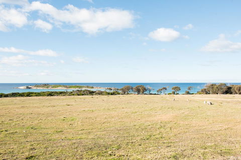 Beach Break Bicheno - Kingaroy Accommodation 0