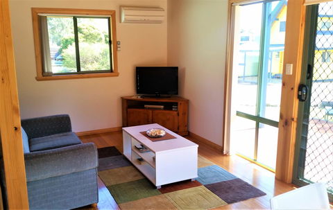 Four Seasons Waterfront Villas - Kingaroy Accommodation 19