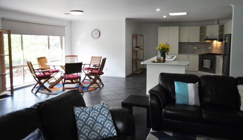 Island Breeze Motel - Kingaroy Accommodation 7