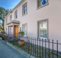 Maison del Mar - Kingaroy Accommodation