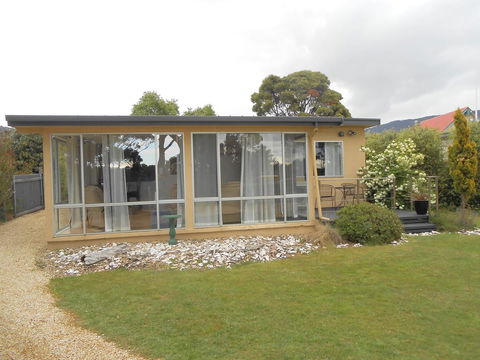 Bruny Ocean Cottage - Kingaroy Accommodation 13