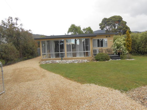 Bruny Ocean Cottage - Kingaroy Accommodation 10