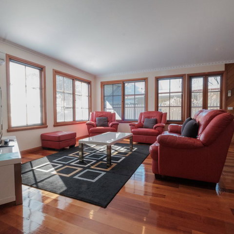 Cod Rock Point - Kingaroy Accommodation 8