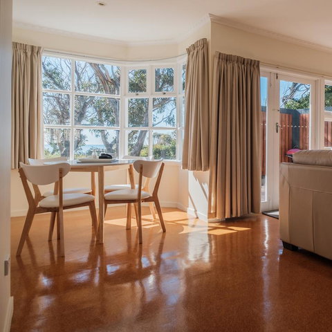 Cod Rock Point - Kingaroy Accommodation 13