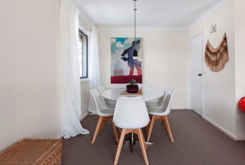 Newport Beach Spacious 2 Bedrm Apt Casa De PiÃ±a - Kingaroy Accommodation 1
