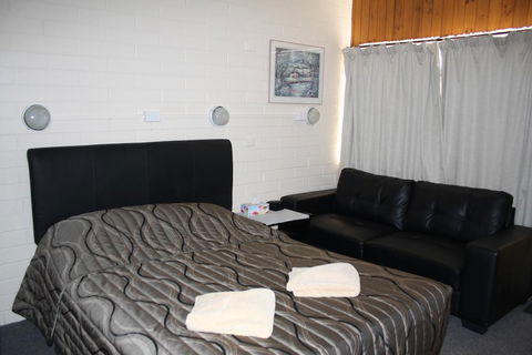 Nhill Oasis Motel - Kingaroy Accommodation 2
