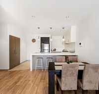 NORTH POINT RETREAT - MORNINGTON - Kingaroy Accommodation