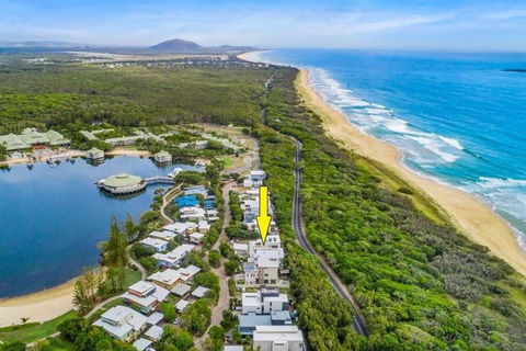 NORTHSHOR- ULTIMATE BEACH HOUSE - Kingaroy Accommodation 0