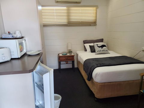 O'Sheas Windsor Hotel - Kingaroy Accommodation 1