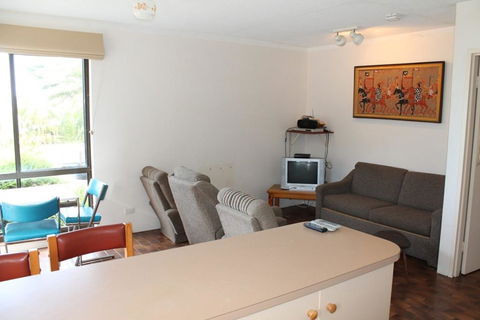 Ocean Front Malua Bay - Kingaroy Accommodation 3