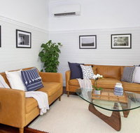 Ocean Mist Cottage - across from pet friendly beach - Kingaroy Accommodation