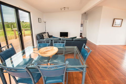 Ocean View Getaway - Kingaroy Accommodation 2