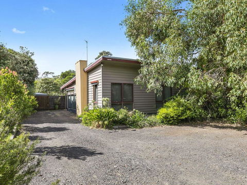 OCEANS 12 - ANGLESEA - Kingaroy Accommodation 0
