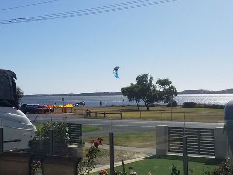 ON THE ESTUARY - Kingaroy Accommodation 1
