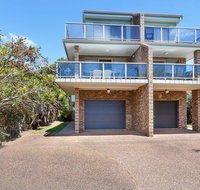 One Street from Main Beach - Kingaroy Accommodation