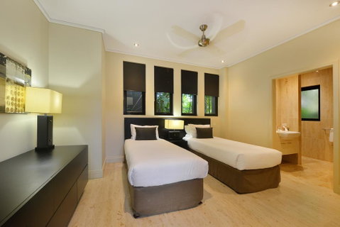 OneLuxe Port Douglas - Kingaroy Accommodation 1