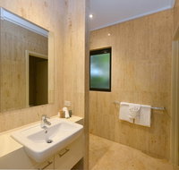 OneLuxe Port Douglas - Kingaroy Accommodation