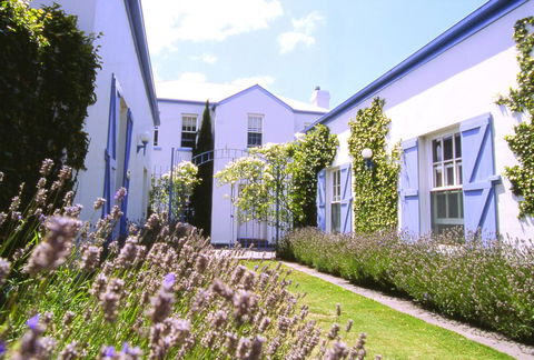 Oscars Waterfront Boutique Hotel - Kingaroy Accommodation 2