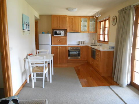 Otago Cottage - Kingaroy Accommodation 3