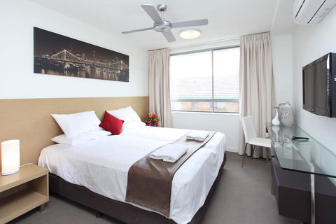 PA Apartments - Kingaroy Accommodation 1