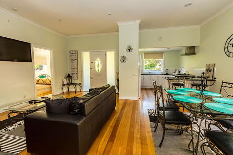 Paddys Creek Retreat - Kingaroy Accommodation 3