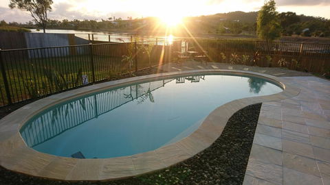 Palm Lakeside Holiday Home - Bowen, Whitsundays, Queensland - Kingaroy Accommodation 0