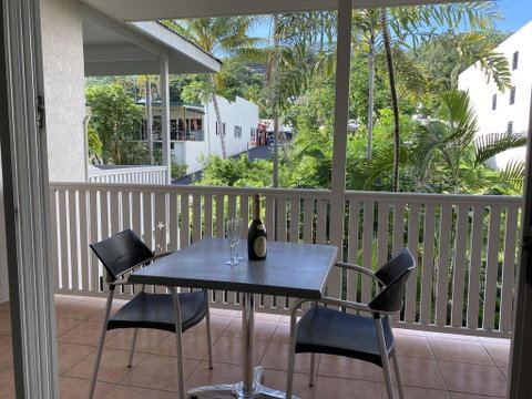 Palm Villas In Port #18 - Kingaroy Accommodation 0
