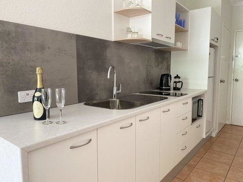 Palm Villas In Port #22 - Kingaroy Accommodation 0