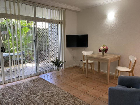 Palm Villas In Port #6 - Kingaroy Accommodation 0