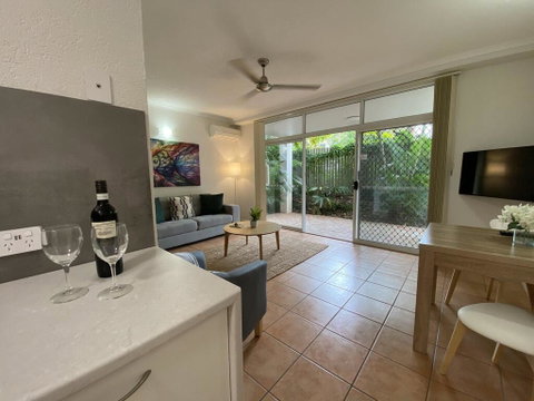 Palm Villas In Port #6 - Kingaroy Accommodation 1