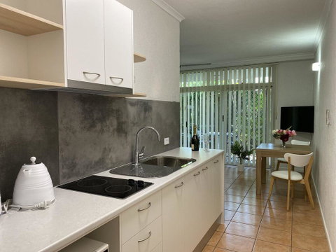 Palm Villas In Port #6 - Kingaroy Accommodation 2