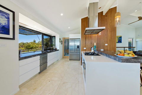 Panorama Beach House - Kingaroy Accommodation 2