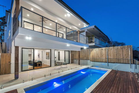 Panoramic Views Villa Birdwood Terrace 4 Bedroms - Toowong - Kingaroy Accommodation 1