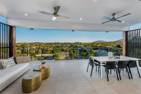 Panoramic Views Villa Birdwood Terrace 4 Bedroms - Toowong - Kingaroy Accommodation 2