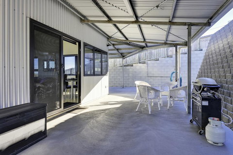 Park Beach Retreat - Kingaroy Accommodation 1